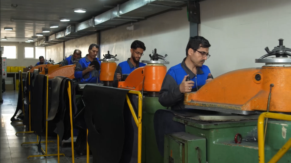 کارخانه کفش فرزین تبریز